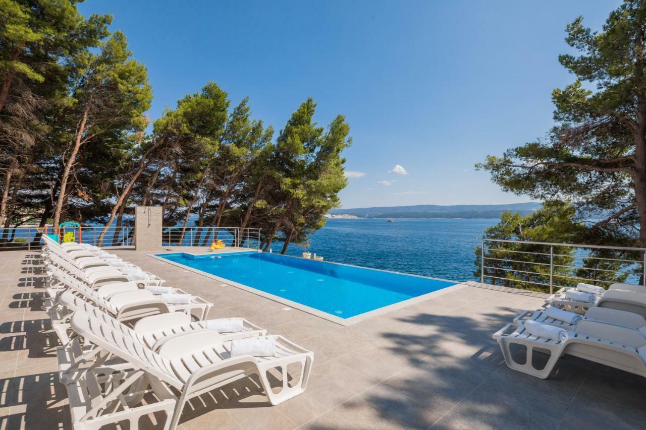 Villa Charlotte Omis Bagian luar foto